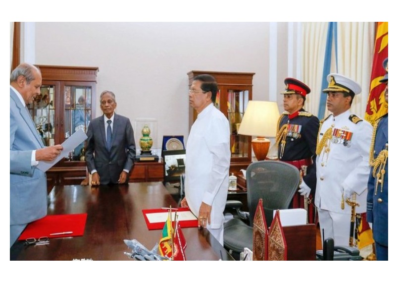 Hon. Tilak Marapana sworn in before President Maithripala Sirisena as Minister of Foreign Affairs