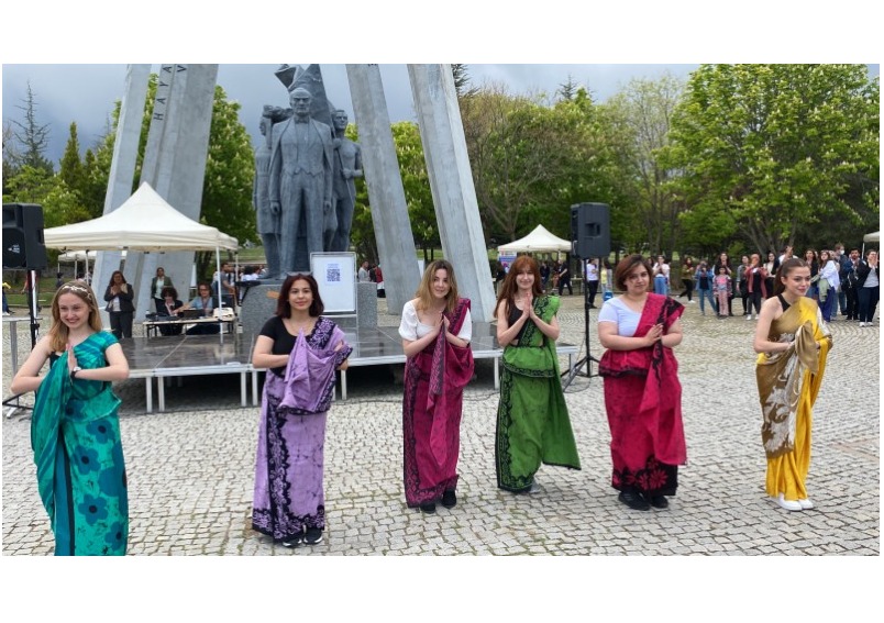 Ceylon Tea, Spices and Sri Lankan Batiks attracted the visitors at the International Friendship Day at the Hacettepe University