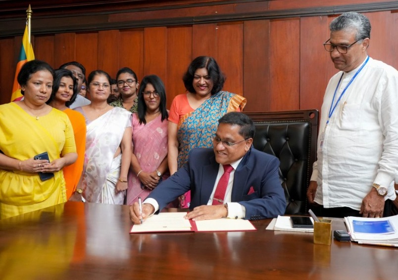 Newly appointed Minister of Foreign Affairs, Foreign Employment & Tourism Vijitha Herath assumed duties