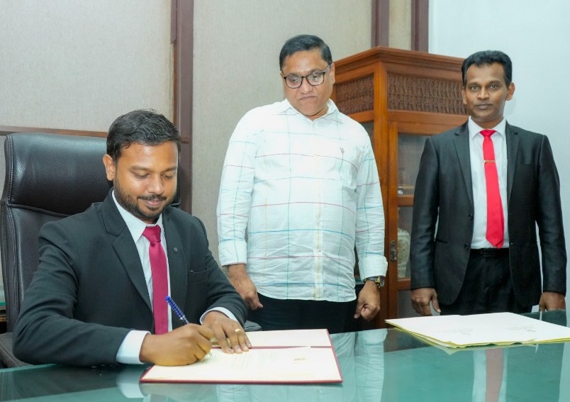 Deputy Minister of Foreign Affairs & Foreign Employment Arun Hemachandra assumes duties and Deputy Minister of Tourism Prof. Ruwan Ranasinghe assumed duties